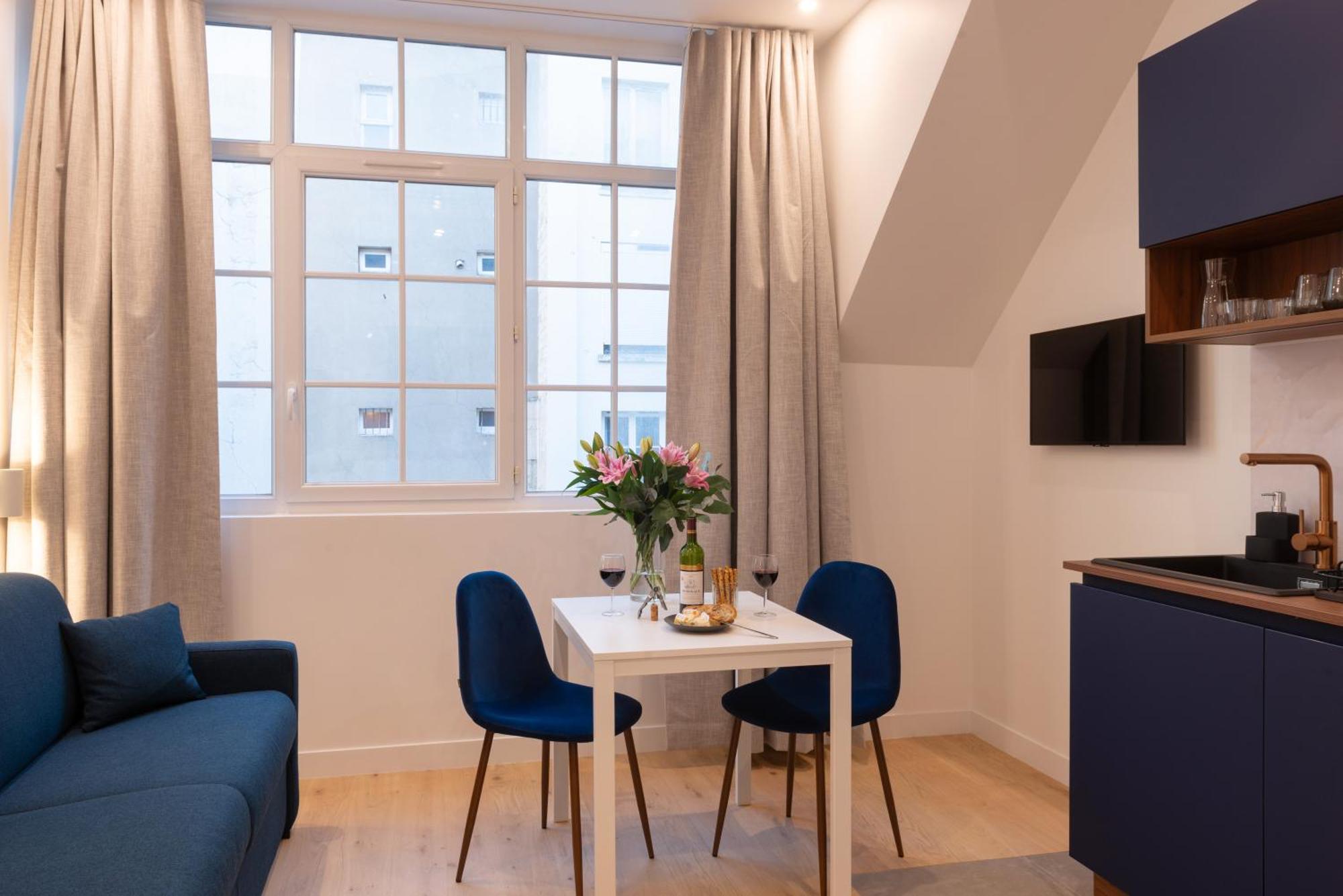 Faubourg Station Apartment